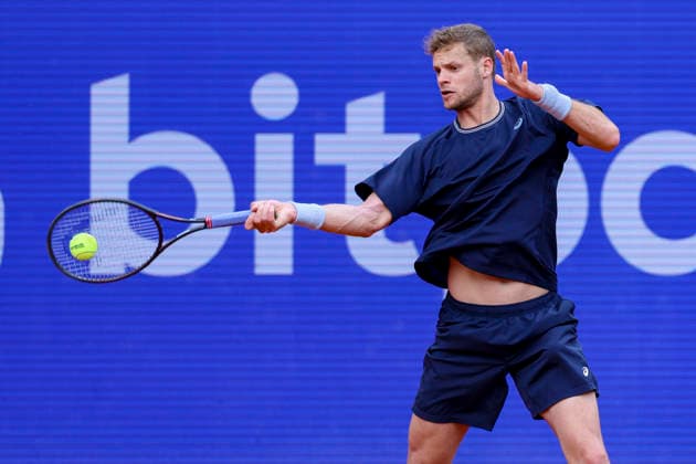 Yannick Hanfmann Germany controls the ball, Bitpanda Hamburg Open, Bitpanda Hamburg Open, Rothenbaum on May 18, 2026 in Hamburg, Germany Photo by Marco Steinbrenner DeFodi Images Yannick Hanfmann Germany controls the ball, Bitpanda Hamburg Open, Bitpanda Hamburg Open, Rothenbaum, May 18, 2026 in Hamburg, Germany Photo by Marco Steinbrenner DeFodi Images