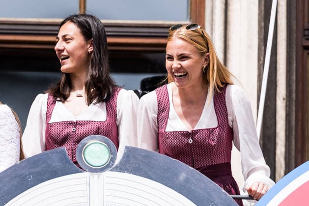 MUNICH, GERMANY - MAY 18: Maria Luisa Grohs (FC Bayern Muenchen, 1), Glodis Perla Viggosdottir (FC Bayern Muenchen, 4) smiling during the Meisterfeier of FC Bayern Muenchen women at Marienplatz on May 18, 2026 in Munich, Germany. Bavaria Germany Copyright: xSteffiexWunderlx
