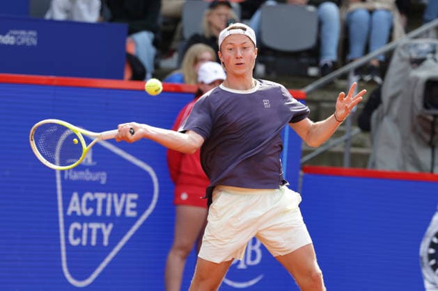 2026 05 18, xFSx, Bitpanda Open Hamburg ATP500, mens tennis tournament in Hamburg , Am Rothembaum in Hamburg , Max Schoenhaus GER plays a forehand Copyright: HMBxMedia FernandoxSoares