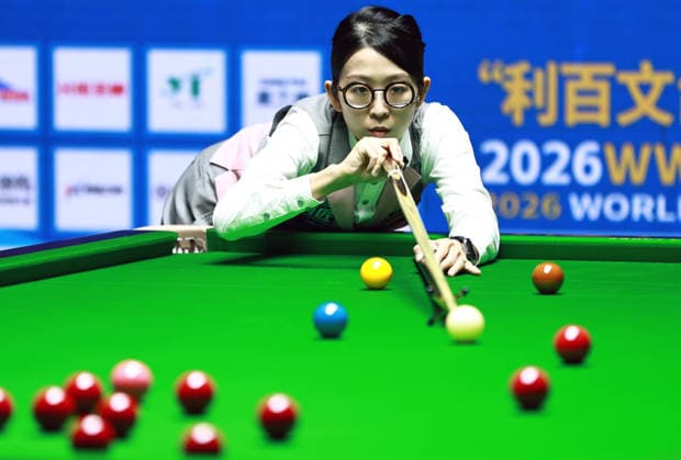 (260518) -- DONGGUAN, May 18, 2026 -- Ng On Yee competes during the semifinal between Reanne Evans of England and Ng On Yee of China s Hong Kong of the 2026 World Women s Snooker Championship in Dongguan, south China s Guangdong Province, May 18, 2026. ) (SP)CHINA-DONGGUAN-SNOOKER-WORLD WOMEN S CHAMPIONSHIP-SEMIFINAL(CN) HuangxGuobao 