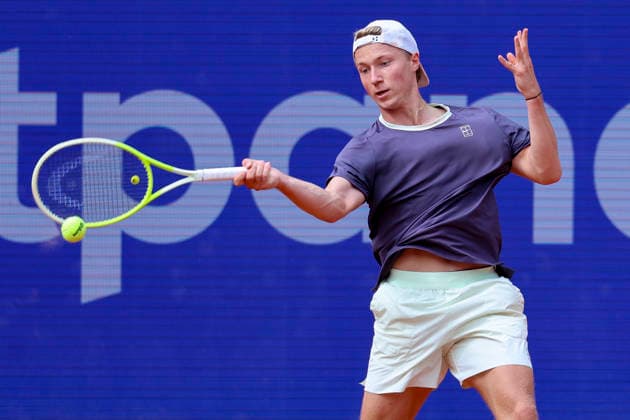 Max Schoenhaus Germany controls the ball, Bitpanda Hamburg Open, Bitpanda Hamburg Open, Rothenbaum, May 18, 2026 in Hamburg, Germany Photo by Marco Steinbrenner DeFodi Images Max Schoenhaus Germany controls the ball, Bitpanda Hamburg Open, Bitpanda Hamburg Open, Rothenbaum, May 18, 2026 in Hamburg, Germany Photo by Marco Steinbrenner DeFodi Images