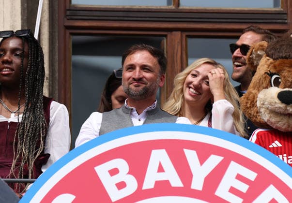 Football, Women, Bundesliga, Season 2025 2026, FC Bayern Munich, Women, Double celebration, Rathausbalkon, Marienplatz Jose Barcala, Coach FC Bayern Munich on the Rathausbalkon