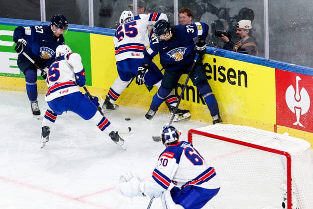 Ice hockey, Eishockey - IIHF WC 2026 ZURICH,SWITZERLAND,18.MAY.26 - ICE HOCKEY - IIHF Ice Hockey World Championship, WM, Weltmeisterschaft 2026, group stage, Finland vs USA. Image shows Janne Kuokkanen (FIN), Tommy Novak (USA), Ryan Lindgren (USA) and Eemil Erholtz (FIN).  GEPAxpictures xMaticxKlansek