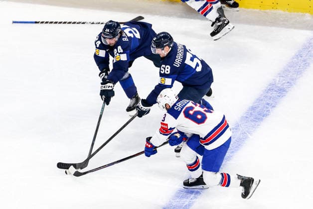 Ice hockey, Eishockey - IIHF WC 2026 ZURICH,SWITZERLAND,18.MAY.26 - ICE HOCKEY - IIHF Ice Hockey World Championship, WM, Weltmeisterschaft 2026, group stage, Finland vs USA. Image shows Hannes Bjorninen (FIN), Urho Vaakanainen (FIN) and Max Sasson (USA).  GEPAxpictures xMaticxKlansek