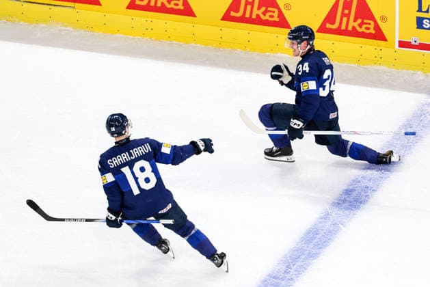 Ice hockey, Eishockey - IIHF WC 2026 ZURICH,SWITZERLAND,18.MAY.26 - ICE HOCKEY - IIHF Ice Hockey World Championship, WM, Weltmeisterschaft 2026, group stage, Finland vs USA. Image shows the rejoicing of Vili Saarijarvi and Aatu Raty (FIN).  GEPAxpictures xMaticxKlansek