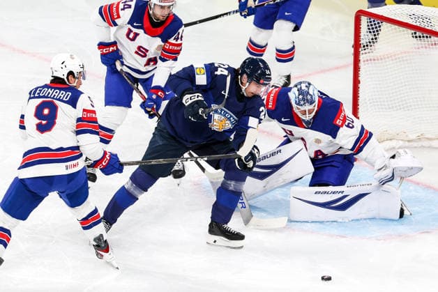 Ice hockey, Eishockey - IIHF WC 2026 ZURICH,SWITZERLAND,18.MAY.26 - ICE HOCKEY - IIHF Ice Hockey World Championship, WM, Weltmeisterschaft 2026, group stage, Finland vs USA. Image shows Ryan Leonard (USA), Hannes Bjorninen (FIN) and Joseph Woll (USA).  GEPAxpictures xMaticxKlansek