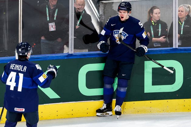 Ice hockey, Eishockey - IIHF WC 2026 ZURICH,SWITZERLAND,18.MAY.26 - ICE HOCKEY - IIHF Ice Hockey World Championship, WM, Weltmeisterschaft 2026, group stage, Finland vs USA. Image shows the rejoicing of Ville Heinola (FIN) and Lenni Hameenaho (FIN).  GEPAxpictures xMaticxKlansek