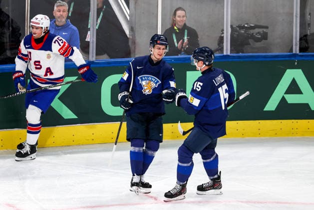 Ice hockey, Eishockey - IIHF WC 2026 ZURICH,SWITZERLAND,18.MAY.26 - ICE HOCKEY - IIHF Ice Hockey World Championship, WM, Weltmeisterschaft 2026, group stage, Finland vs USA. Image shows the rejoicing of Patrik Puistola (FIN) and Anton Lundell (FIN).  GEPAxpictures xMaticxKlansek