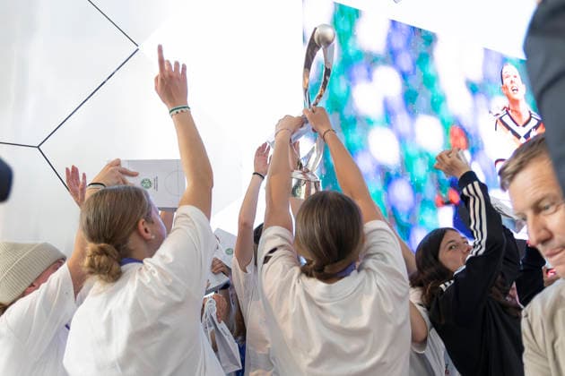 Reception DFB U17 Juniors at the DFB Campus, 18 05 2026 The trophy is held up by Johanna Hebben German U17 Juniors national team and everyone cheers, Reception DFB U17 Juniors, Frankfurt, Stadion am Brentanobad, 18 5 2026 Copyright: xBEAUTIFULxSPORTS Gawlikx