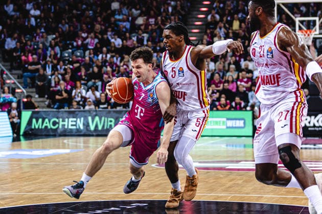 easyCredit Basketball Bundesliga, 2 Playoff Quarterfinals Telekom Baskets Bonn vs Fitness First Baskets Würzburg, 18 05 2026 Grayson Murphy Telekom Baskets Bonn 7 vs Marcus Carr Würzburg 5 easyCredit Basketball Bundesliga, 2 Playoff Quarterfinals Telekom Baskets Bonn vs Fitness First Baskets Würzburg, 18 05 2026, Telekom Dome Bonn Copyright: xBEAUTIFULxSPORTS Derixx