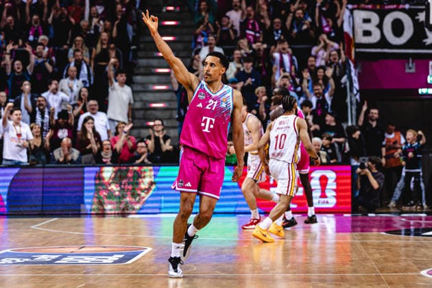 easyCredit Basketball Bundesliga, 2 Playoff Quarterfinals Telekom Baskets Bonn vs Fitness First Baskets Würzburg, 18 05 2026 Joel Aminu Telekom Baskets Bonn 21 celebrates a three-pointer easyCredit Basketball Bundesliga, 2 Playoff Quarterfinals Telekom Baskets Bonn vs Fitness First Baskets Würzburg, 18 05 2026, Telekom Dome Bonn Copyright: xBEAUTIFULxSPORTS Derixx