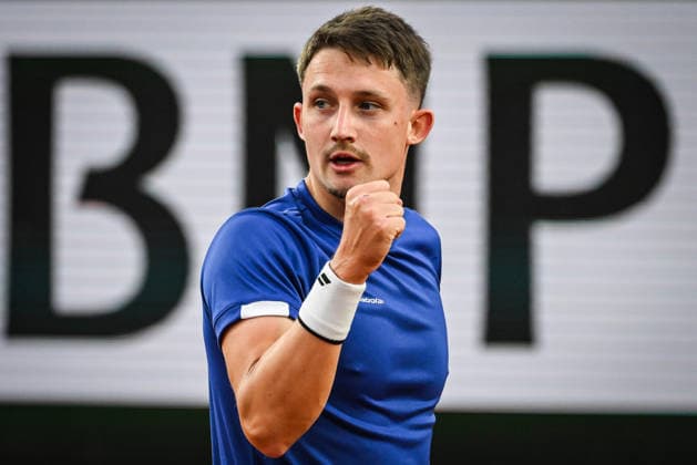 May 18, 2026, Paris, France, France: Ugo BLANCHET of France celebrates his point during the first qualifying day of the Roland-Garros 2026, French Open 2026, Grand Slam tennis tournament at Roland-Garros Stadium on May 18, 2026 in Paris, France. Paris France - ZUMAm308 20260518_zsp_m308_079 Copyright: xMatthieuxMirvillex