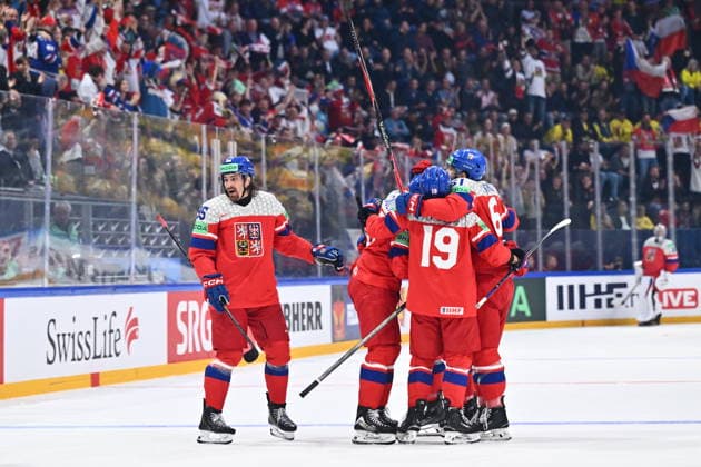 Czech players celebrate a goal during the IIHF World Championship, WM, Weltmeisterschaft Group B match Sweden vs Czech Republic on May 18, 2026, Fribourg, Switzerland. (CTKxPhoto RadekxPetrasek) CTKPhotoP2026051807898  CTKPhotoP2026051807898