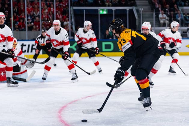 ZURICH, SWITZERLAND - MAY 18: Lukas Reichel (Germany, 73) ready to shoot during the Preliminary Round - Group A Match 19 between Germany and Switzerland at the IIHF Ice hockey, Eishockey World Championship, WM, Weltmeisterschaft 2026, Swiss Life Arena on May 18, 2026 in Zurich, Switzerland. Zurich Switzerland Copyright: xTimoxSteinx