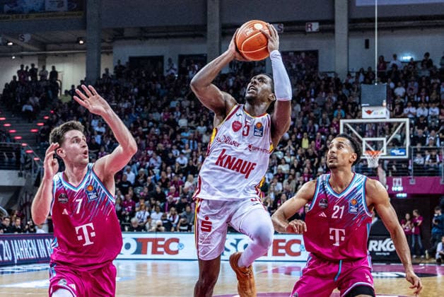 Marcus Carr Fitness First Wuerzburg Baskets, 05 vs Grayson Murphy Telekom Baskets Bonn, 07 , Joel Sadu Aminu Telekom Baskets Bonn, 21 Telekom Baskets Bonn vs Fitness First Wuerzburg Baskets, Basketball, easy Credit BBL, Playoffs, Quarterfinals, 2 Matchday, 2025 2026, 18 05 2026 Telekom Baskets Bonn vs Fitness First Wuerzburg Baskets, Basketball, easy Credit BBL, Playoffs, Quarterfinals, 2 Matchday, 2025 2026, 18 05 2026 Bonn Copyright: xEibner-Pressefoto GerhardxWingenderx EP_GWR