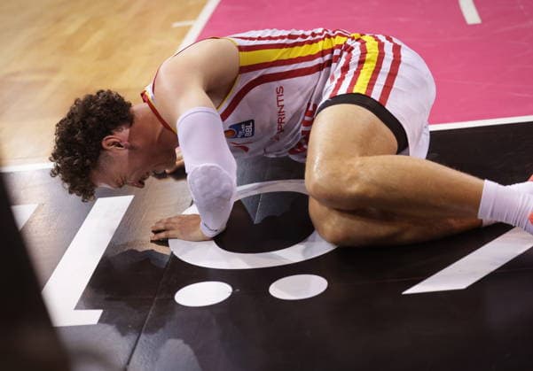 Telekom Baskets Bonnvs injured Brae Ivey Fitness First Würzburg Baskets Playoffs Quarterfinals Game 2 Season 2025 26