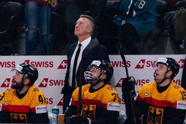 ZURICH, SWITZERLAND - MAY 18: Harold Kreis (Germany, Coach) during the Preliminary Round - Group A Match 19 between Germany and Switzerland at the IIHF Ice hockey, Eishockey World Championship, WM, Weltmeisterschaft 2026, Swiss Life Arena on May 18, 2026 in Zurich, Switzerland. Zurich Switzerland Copyright: xTimoxSteinx