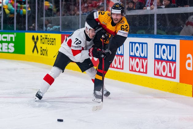 ZURICH, SWITZERLAND - MAY 18: Dominik Egli (Switzerland, 72) in the battle for the puck with Parker Tuomie (Germany, 62) during the Preliminary Round - Group A Match 19 between Germany and Switzerland at the IIHF Ice hockey, Eishockey World Championship, WM, Weltmeisterschaft 2026, Swiss Life Arena on May 18, 2026 in Zurich, Switzerland. Zurich Switzerland Copyright: xTimoxSteinx
