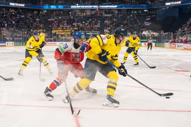 FRIBOURG, FRIBOURG - MAY 18: Tomas Galvas of Czechia battles with Simon Holmström of Sweden during the 2026 IIHF World Championship, WM, Weltmeisterschaft Preliminary Round Group B match between Sweden and Czechia at BCF Arena on May 18, 2026 in Fribourg, Fribourg, Switzerland. Copyright: xLivioxBaeriswylx xSPPx Sportspressphoto_SPR149682