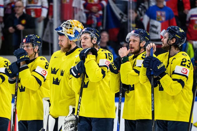 260518 Jack Berglund and Jacob De La Rose of Sweden looks dejected after the 2026 IIHF Ice Hockey World Championship match between Sweden and Czech Republic on May 18, 2026 in Fribourg Photo Jesper Zerman BILDBYRAN kod JZ JZ0719 ishockey ice hockey ishockey vm 2026 vm 2026 iihf world championship sverige sweden tjeckien czech republic bbeng depp  Copyright: JESPERxZERMAN BB260518JZ161
