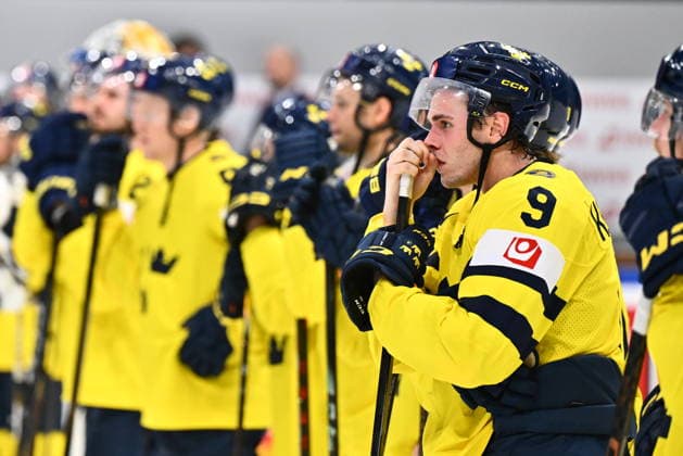 Linus Karlsson of Sweden after the IIHF World Championship, WM, Weltmeisterschaft Group B match Sweden vs Czech Republic on May 18, 2026, Fribourg, Switzerland. (CTKxPhoto RadekxPetrasek) CTKPhotoP2026051808782  CTKPhotoP2026051808782