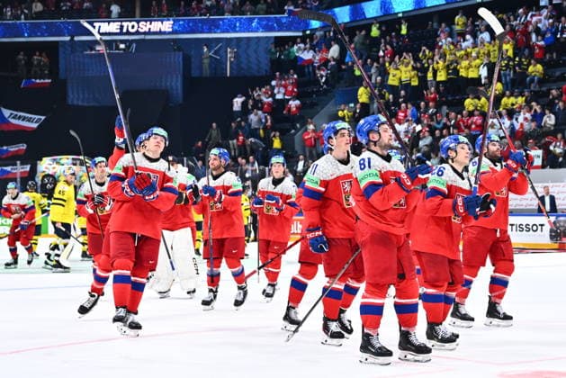 Czech players celebrate after winning the IIHF World Championship, WM, Weltmeisterschaft Group B match Sweden vs Czech Republic on May 18, 2026, Fribourg, Switzerland. (CTKxPhoto RadekxPetrasek) CTKPhotoP2026051808811  CTKPhotoP2026051808811