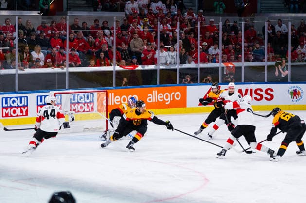 ZURICH, SWITZERLAND - MAY 18: Denis Malgin (Switzerland, 62) trying to shoot against Kai Wissmann (Germany, 6) and Jonas Stettmer (Germany, 1) during the Preliminary Round - Group A Match 19 between Germany and Switzerland at the IIHF Ice hockey, Eishockey World Championship, WM, Weltmeisterschaft 2026, Swiss Life Arena on May 18, 2026 in Zurich, Switzerland. Zurich Switzerland Copyright: xTimoxSteinx