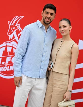 18 05 2026, xophax, Soccer 1 Bundesliga, Cologne Cologne , 1 FC Koeln end of summer break end of season in the Cologne Flora Cenk and Hira Özkacar , right Koeln