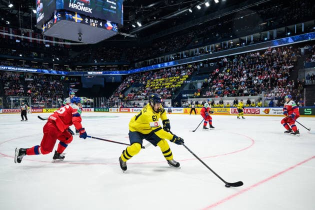 260518 Viggo Björck of Sweden during the 2026 IIHF Ice Hockey World Championship match between Sweden and Czech Republic on May 18, 2026 in Fribourg Photo Jesper Zerman BILDBYRAN kod JZ JZ0719 ishockey ice hockey ishockey vm 2026 vm 2026 iihf world championship sverige sweden tjeckien czech republic bbeng  Copyright: JESPERxZERMAN BB260518JZ194