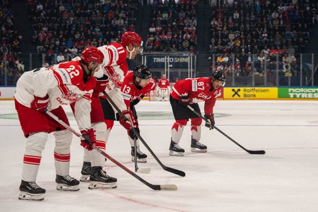 FRIBOURG, FRIBOURG - MAY 18: Markus Lauridsen and Alexander True of Denmark battle with Gabriel Vilardi and Sidney Crosby of Canada during the 2026 IIHF World Championship, WM, Weltmeisterschaft Preliminary Round Group B match between Canada and Denmark at BCF Arena on May 18, 2026 in Fribourg, Fribourg, Switzerland. Copyright: xLivioxBaeriswylx xSPPx Sportspressphoto_SPR149923