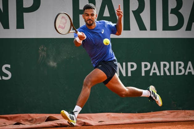 May 18, 2026, Paris, France, France: Florent BAX of France during the first qualifying day of the Roland-Garros 2026, French Open 2026, Grand Slam tennis tournament at Roland-Garros Stadium on May 18, 2026 in Paris, France. Roland Garros 2026 - Qualifying Day 1  - ZUMAm308 20260518_zsp_m308_127 Copyright: xMatthieuxMirvillex