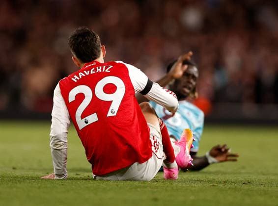 Kai Havertz of Arsenal fouls Lesley Ugochukwu of Burnley Arsenal v Burnley, Football, Premier League, Emirates Stadium, Islington, London, UK - 18 05 2026 EDITORIAL USE ONLY No use with unauthorised audio, video, data, fixture lists, club league logos or live services. Online in-match use limited to 120 images, no video emulation. No use in betting, games or single club league player publications. Copyright: xMattxImpey Shutterstockx 16882378y
