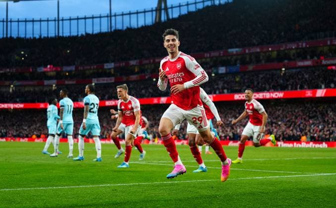 Kai Havertz of Arsenal celebrates scoring the opening goal Arsenal v Burnley, Premier League, Football, Emirates Stadium, London, UK - 18 May 2026London Emirates Stadium United Kingdom EDITORIAL USE ONLY No use with unauthorised audio, video, data, fixture lists, club league logos or live services. Online in-match use limited to 120 images, no video emulation. No use in betting, games or single club league player publications. Copyright: xJavierxGarcia Shutterstockx 16881286bd