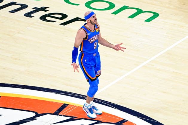 NBA, Basketball Herren, USA Western Conference Finals Game 1 - San Antonio Spurs at Oklahoma City Thunder Oklahoma City Thunder guard Alex Caruso gestures during game 1 of the NBA Western Conference Finals between Oklahoma City Thunder and San Antonio Spurs in Oklahoma City, Oklahoma, USA, 18 May 2026. Oklahoma City United States  Copyright: xGERALDxLEONGx