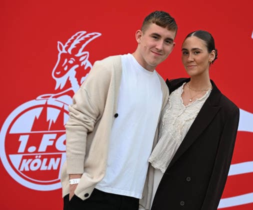 18 05 2026, xophax, Soccer 1 Bundesliga, Cologne Cologne , 1 FC Koeln end of season summer break end of season in the Cologne Flora 1 FC Köln Isak Johannesson and girlfriend Agnes Koeln