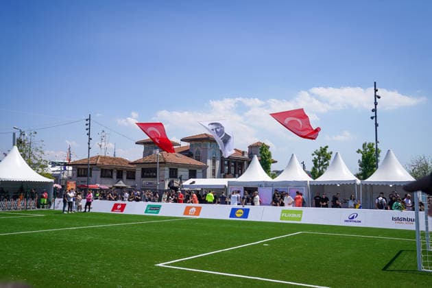Turkey Football UEFA Europa League 2025 2026, Final in Istanbul SC Freiburg vs Aston Villa Tüpras Stadyumu Istanbul Turkey, Istanbul, Europa League Final 2026, UEFA Europa League, Final 2026, Fan Zone, small pitch, soccer pitch, soccer, football, fan activation, hands-on event, event area, UEFA sponsors, Enterprise Rent A Car, Strauss, Lidl, FlixBus, Decathlon, UEFA branding, Istanbul Final 2026, Turkish flags, open air event, soccer fans, sports event, public event, fan festival, major event, soccer culture, sports tourism, event infrastructure Copyright: xJOERANxSTEINSIEKx