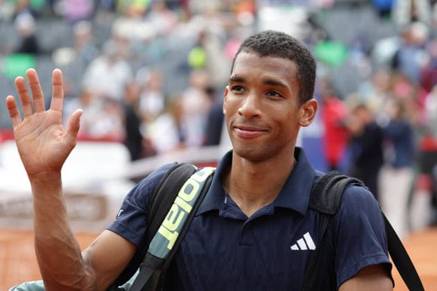 2026 05 19, xFSx, Bitpanda Open Hamburg ATP500, round of 16, mens tennis tournament in Hamburg , Am Rothembaum in Hamburg , Felix Auger Aliassime CAN says goodbye to the fans Copyright: HMBxMedia FernandoxSoares