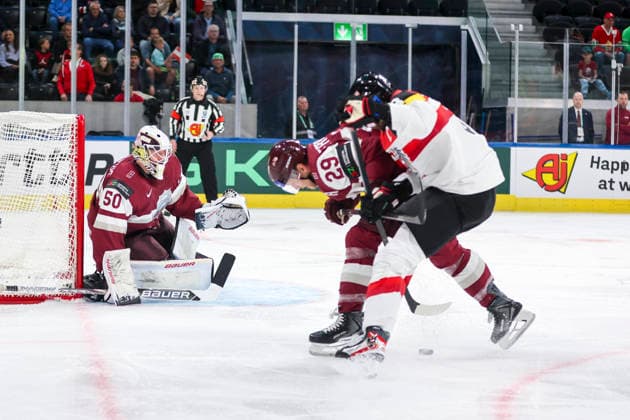 Ice hockey, Eishockey - IIHF WC 2026 ZURICH,SWITZERLAND,19.MAY.26 - ICE HOCKEY - IIHF Ice Hockey World Championship, WM, Weltmeisterschaft 2026, group stage, Austria vs Latvia. Image shows Kristers Gudlevskis, Ralfs Freibergs (LAT) and Peter Schneider (AUT).  GEPAxpictures xMaticxKlansek