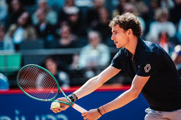 Tennis men bitpanda Hamburg Open ATP 500 Justin Engel GER vs Ugo Humbert FRA 19 05 2026 Ugo Humbert serving Hamburg Tennisstadion am Rothenbaum Hamburg Germany