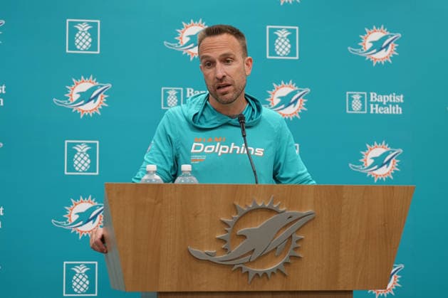 TBD, CA - MAY 19: Miami Dolphins head coach Jeff Hafley speaks to reports during the Miami Dolphins OTA on Tuesday, May 19, 2026 at Baptist Health Sports Complex in Miami Gardens, FL Photo by Peter Joneleit Icon Sportswire) NFL, American Football Herren, USA MAY 19 Miami Dolphins OTA EDITORIAL USE ONLY Icon2605019020