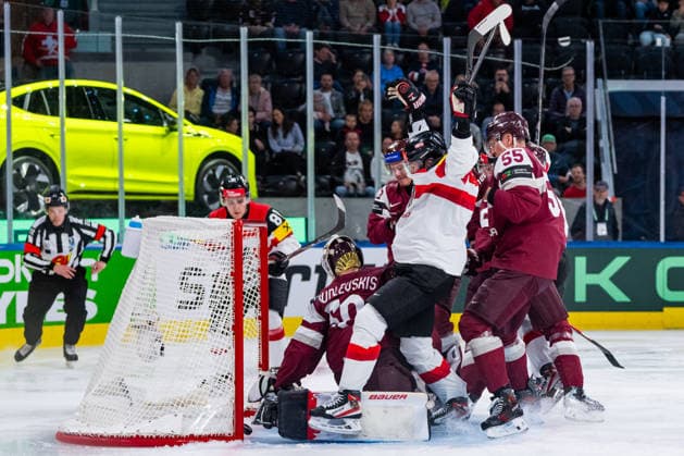 ZURICH, SWITZERLAND - MAY 19: Goal of Benjamin Nissner (Austria, 70) against Kristers Gudlevskis (Latvia, 50) during the Preliminary Round - Group A Match 21 between Latvia and Austria at the IIHF Ice hockey, Eishockey World Championship, WM, Weltmeisterschaft 2026, Swiss Life Arena on May 19, 2026 in Zurich, Switzerland. Zurich Switzerland Copyright: xTimoxSteinx