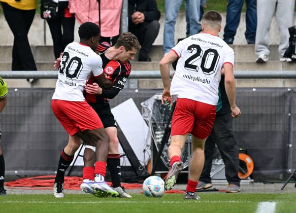 19 05 2026, xjhx, Fußball Testspiel, RW Frankfurt Eintracht Frankfurt v l Leo Deula RW Frankfurt , Elias Baum Eintracht Frankfurt , Jovan Petkovic RW Frankfurt DFL DFB REGULATIONS PROHIBIT ANY USE OF PHOTOGRAPHS as IMAGE SEQUENCES and or QUASI VIDEO Frankfurt am Main
