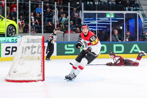Ice hockey, Eishockey - IIHF WC 2026 ZURICH,SWITZERLAND,19.MAY.26 - ICE HOCKEY - IIHF Ice Hockey World Championship, WM, Weltmeisterschaft 2026, group stage, Austria vs Latvia. Image shows the rejoicing of Paul Huber (AUT).  GEPAxpictures xMaticxKlansek
