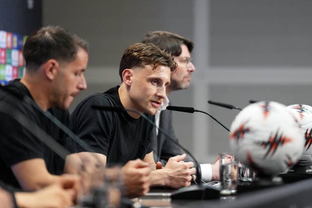 Maximilian Eggestein SC Freiburg, 08 at the PK, Press conference , Turkey, Football, UEFA Europa League, Final, 2025 2026, SC Freiburg vs Aston Villa, 19 05 2026, TüpraÅü Stadium, BeÅüiktaÅü Park, Istanbul Istanbul TüpraÅü Stadium, BeÅüiktaÅü Par Istanbul Turkey Copyright: xArnexAmbergx