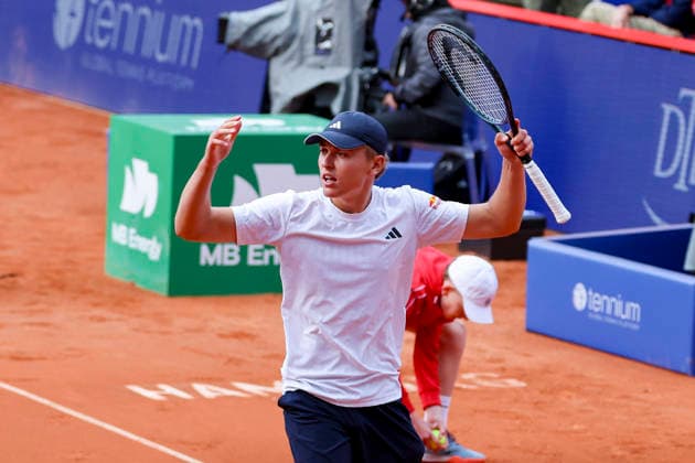 Justin Engel Germany cheers, Bitpanda Hamburg Open, Bitpanda Hamburg Open, Rothenbaum on May 19, 2026 in Hamburg, Germany Photo by Marco Steinbrenner DeFodi Images Justin Engel Germany cheers, Bitpanda Hamburg Open, Bitpanda Hamburg Open, Rothenbaum, May 19, 2026 in Hamburg, Germany Photo by Marco Steinbrenner DeFodi Images