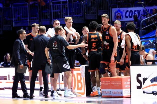 DEU, easyCredit BBL, ALBA vs Rasta Vechta, 19 05 2026, Uber Arena, Berlin, DEU, easyCredit BBL, ALBA vs Rasta Vechta, in the picture Vechta players circle nordphotoxGmbHx xEngler nph00076