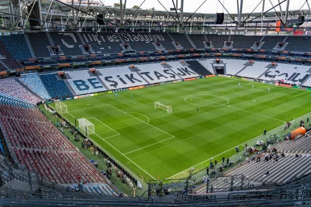 19 05 2026, SC Freiburg vs Aston Villa, UEFA Europa League, Final Matchday 1 Besiktas Square, Besiktas Park, Stadium, Fan festival, Fan Fest, Fans Freiburg Aston Villa, Trophy, Uefa Cup League Trophy, Istanbul 2026 Final Final Final Training Final Training SC Freiburg in Vodafone Park Copyright: xBahhoxKarax