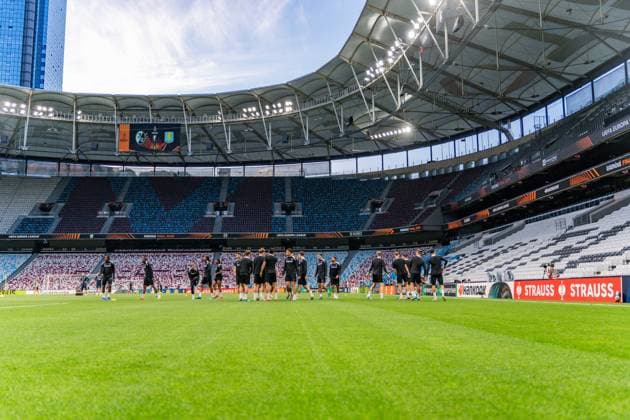 19 05 2026, SC Freiburg vs Aston Villa, UEFA Europa League, Final Matchday 1 Besiktas Square, Besiktas Park, Stadium, Fan festival, Fan Fest, Fans Freiburg Aston Villa, Trophy, Uefa Cup League Trophy, Istanbul 2026 Final Final Final Training Final Training SC Freiburg in Vodafone Park Copyright: xBahhoxKarax