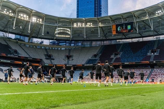19 05 2026, SC Freiburg vs Aston Villa, UEFA Europa League, Final Matchday 1 Besiktas Square, Besiktas Park, Stadium, Fan festival, Fan Fest, Fans Freiburg Aston Villa, Trophy, Uefa Cup League Trophy, Istanbul 2026 Final Final Final Training Final Training SC Freiburg in Vodafone Park Copyright: xBahhoxKarax