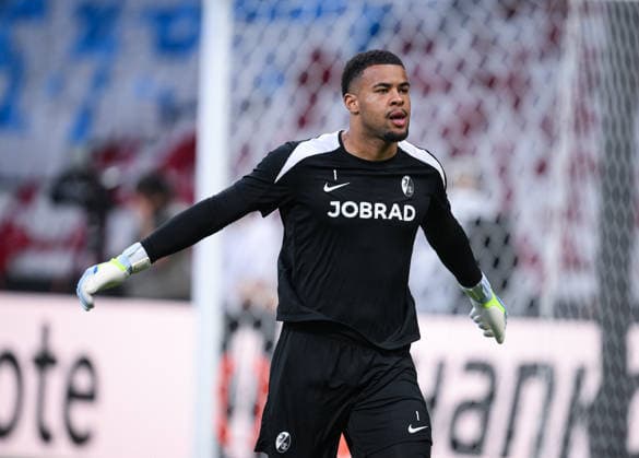 FOOTBALL EUROPA LEAGUE SEASON 2025 2026 Final in Istanbul 19 05 2026 SC Freiburg Aston Villa Training SC Freiburg at Besiktas Park Stadium, Goalkeeper Noah Atubolu warming up